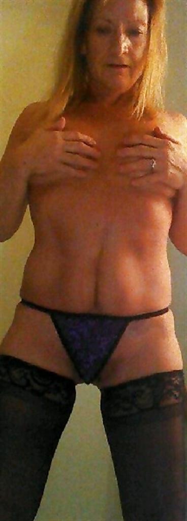 25P Alluring Granny! (53 y.o. Zoe)