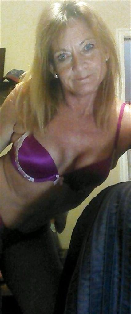 25P Alluring Granny! (53 y.o. Zoe)