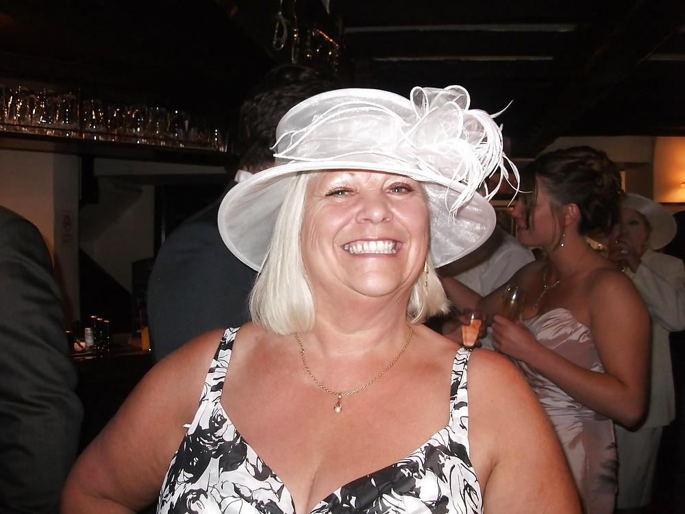 23P Alluring Granny! (55 y.o.)