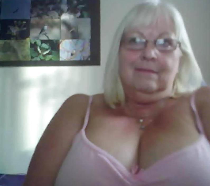 23P Alluring Granny! (55 y.o.)