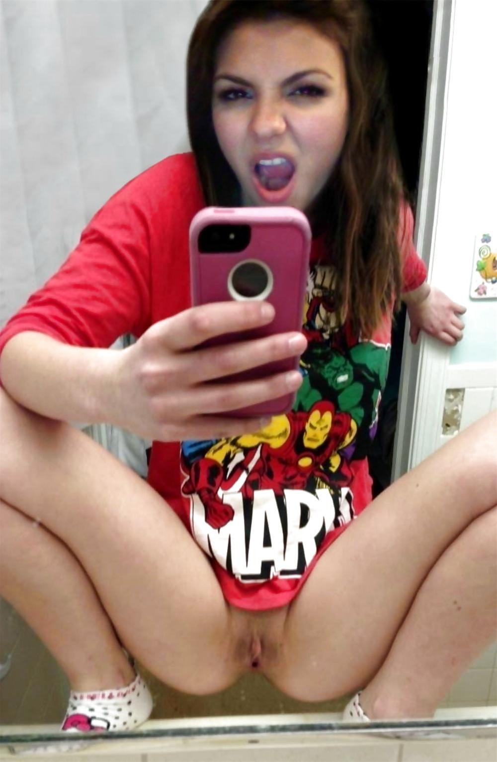 25P Selfie Amateur Pussy and Ass Pics - vol 15!