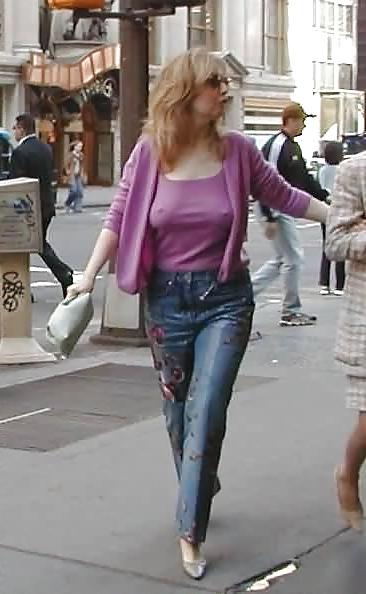 25P Amateur matures pokies,downblouse and upskirt 4.