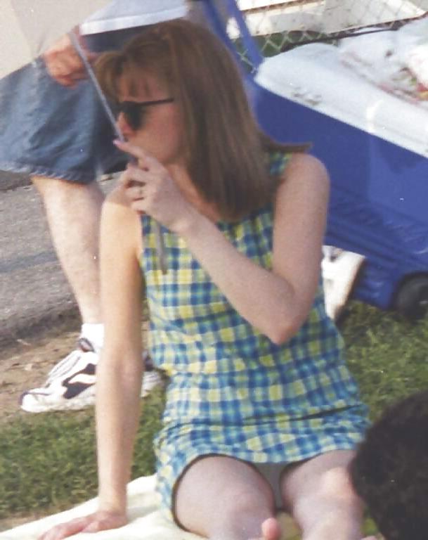25P Amateur matures pokies,downblouse and upskirt 4.