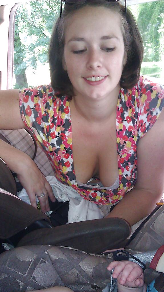 24P Amateur Series - Flasher mom Jen