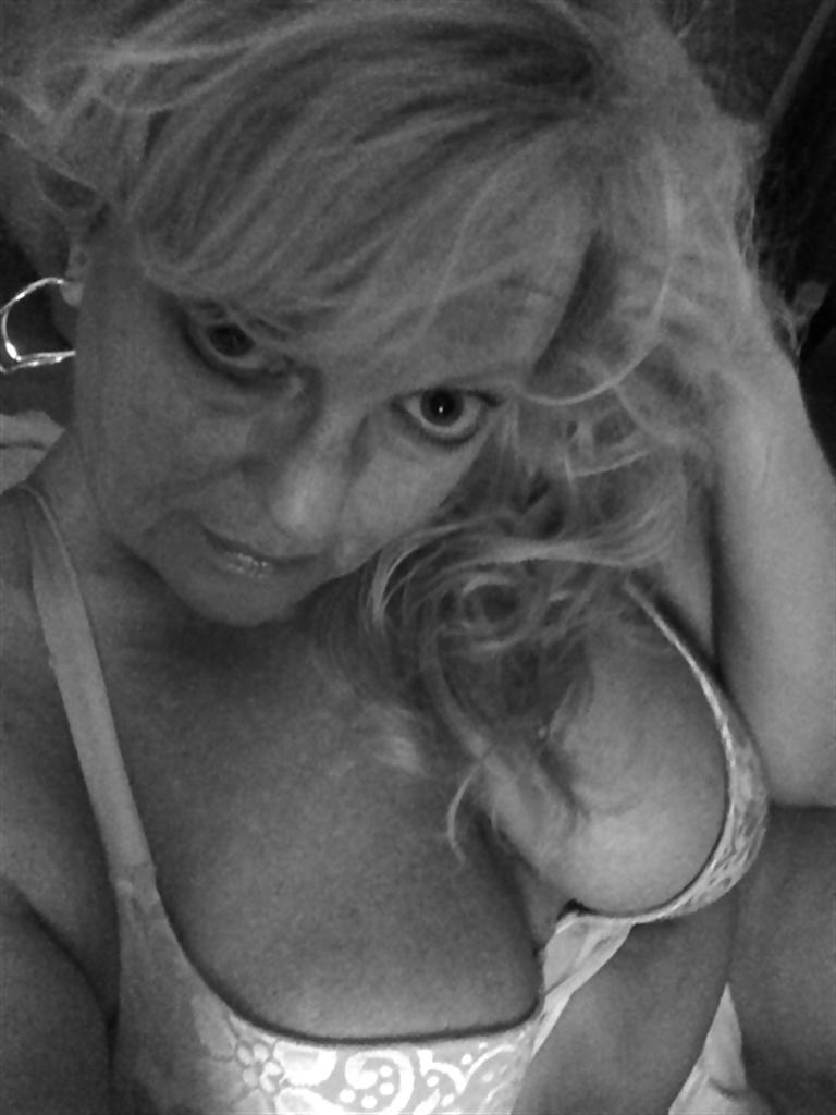 20P Alluring Granny! (54 y.o. Nancy)