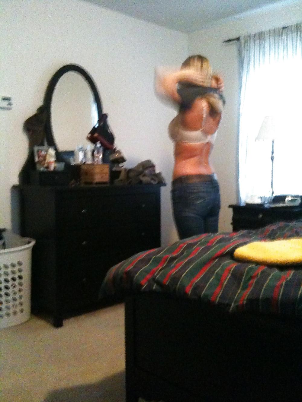 25P Amateur Series - Blond Housewife MILF