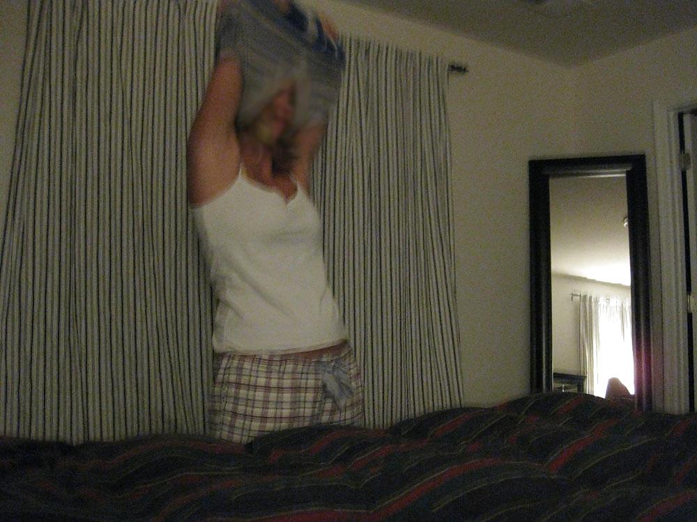 25P Amateur Series - Blond Housewife MILF