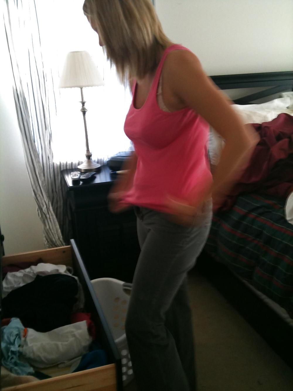 25P Amateur Series - Blond Housewife MILF