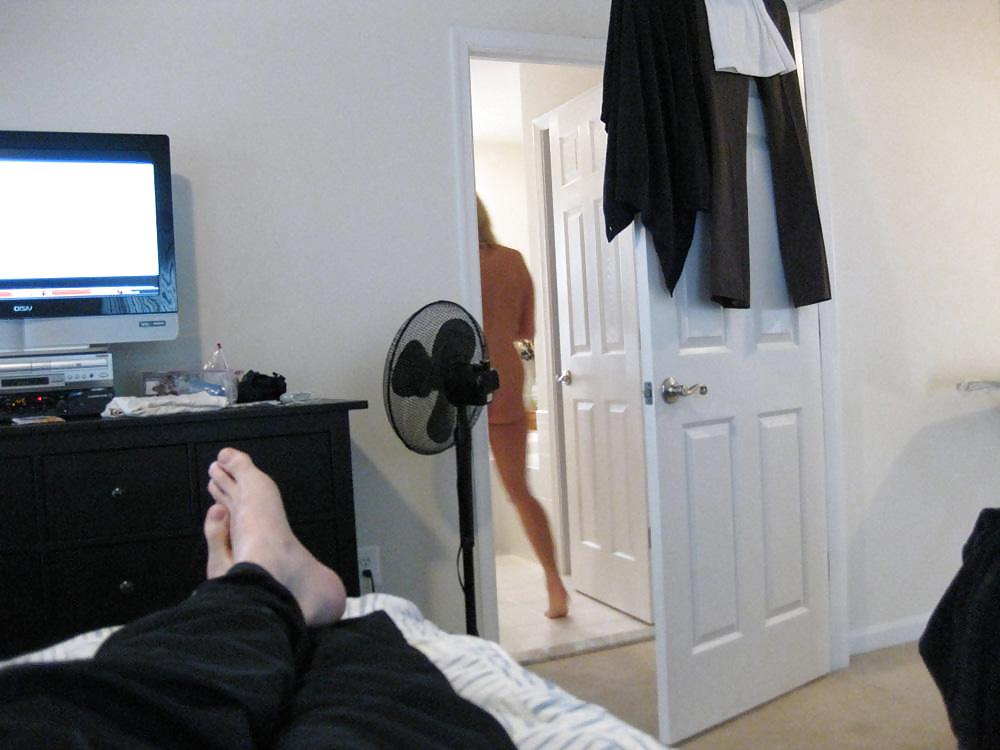 25P Amateur Series - Blond Housewife MILF