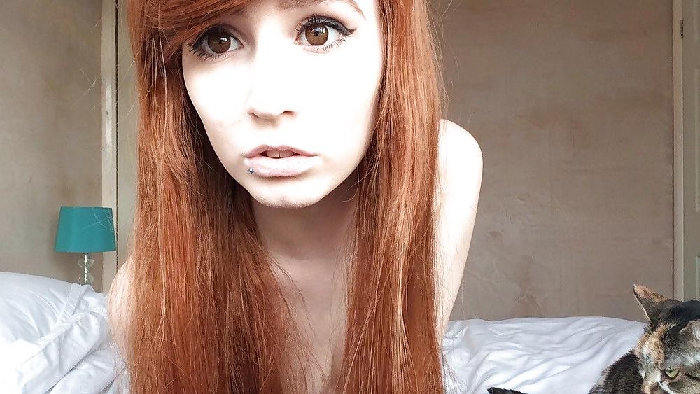 25P Amateur Redhead Teen