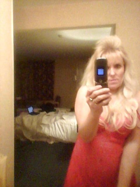 25P Amateur White Slut Wives