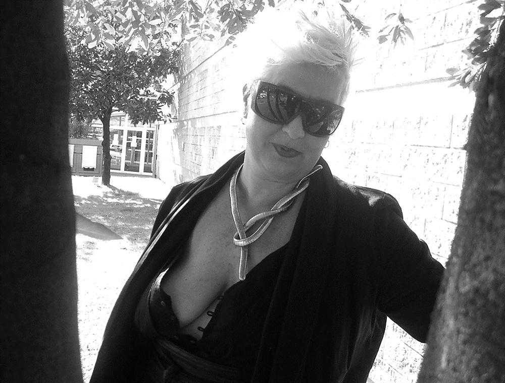 14P Alluring Granny! (GILF. Cleavage, Non-Nude)