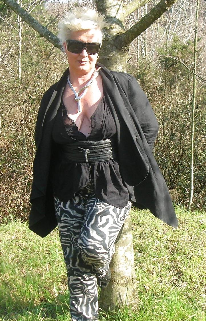 14P Alluring Granny! (GILF. Cleavage, Non-Nude)