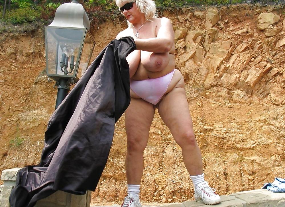 25P Alluring Granny! (Thickness GILF)