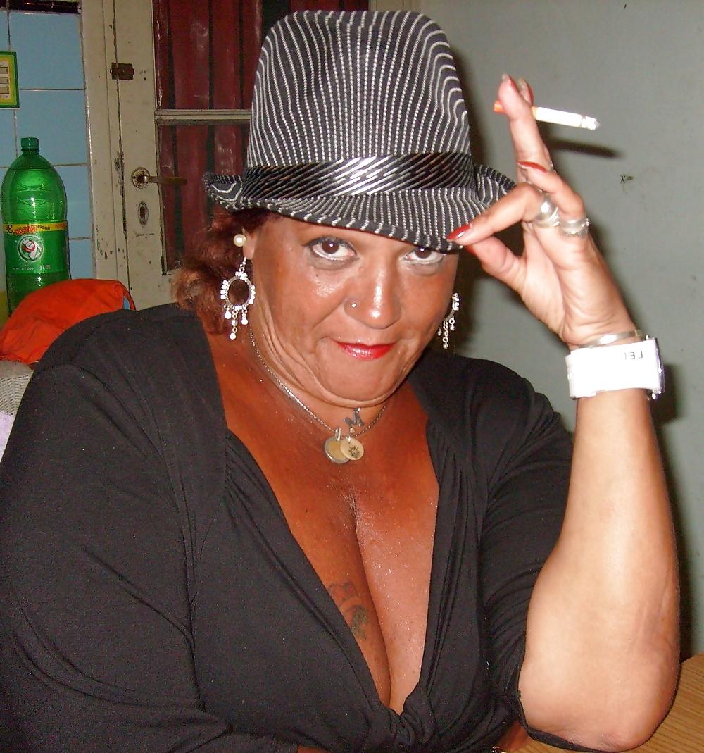 8P Alluring Granny! (GILF. Cleavage, Non-Nude)