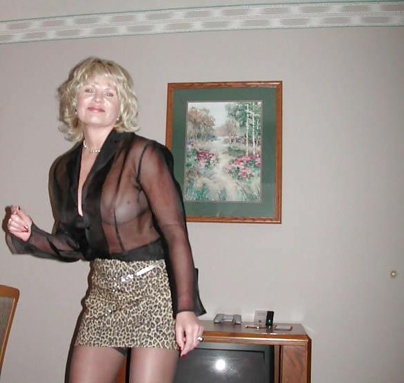 17P Beautiful mature amateur babe.