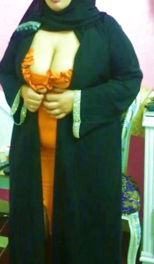 25P ARAB AMATEUR MUSLIM BEURETTE HIJAB BNAT BIG ASS vol.20