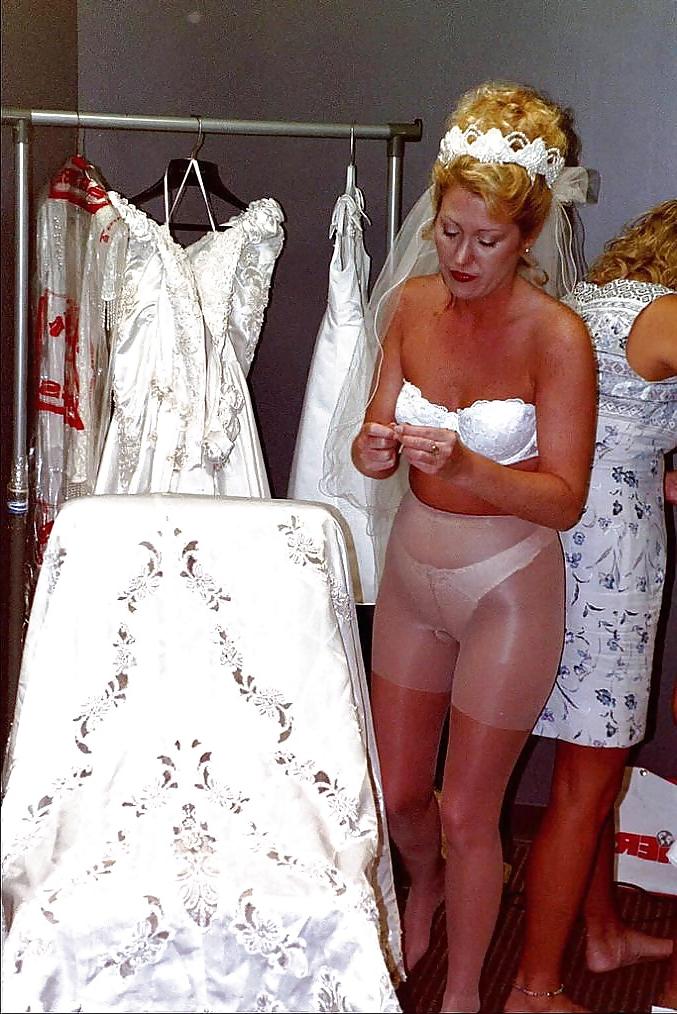 25P Only the best amateur mature ladies wearing PH 4.