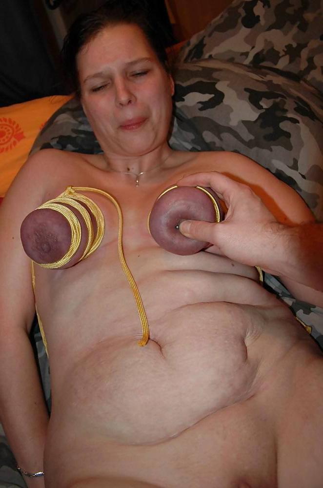 20P German amateur tits bondage