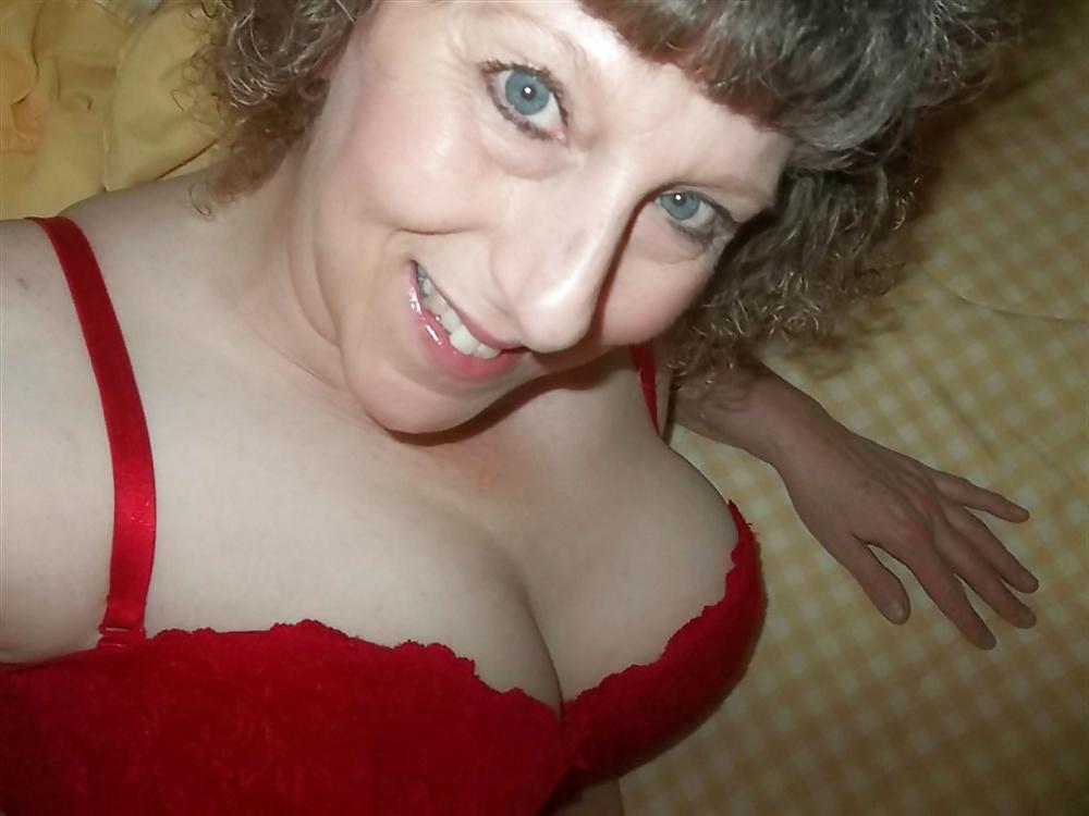 23P Alluring Granny! (51 y.o. Denise)