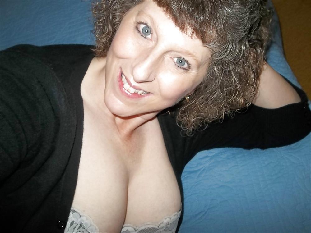 23P Alluring Granny! (51 y.o. Denise)