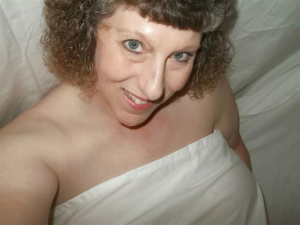 23P Alluring Granny! (51 y.o. Denise)