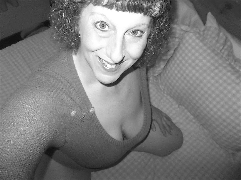 23P Alluring Granny! (51 y.o. Denise)
