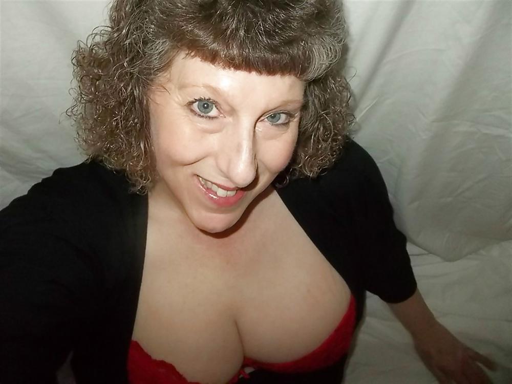 23P Alluring Granny! (51 y.o. Denise)