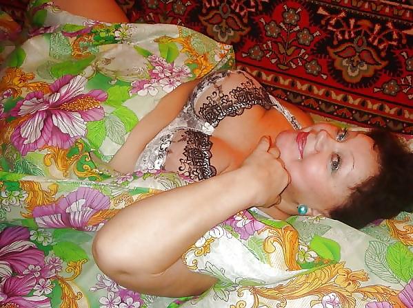 25P Russian mature busty grannies! Amateur mixed!