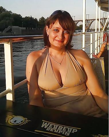 25P Russian mature busty grannies! Amateur mixed!