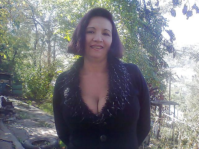 25P Russian mature busty grannies! Amateur mixed!