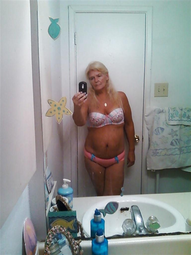 11P Alluring Granny! (60 y.o. Kaycee)