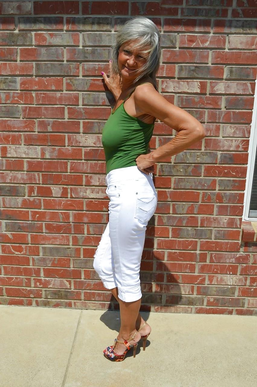 16P Alluring Granny! (Non-Nude)
