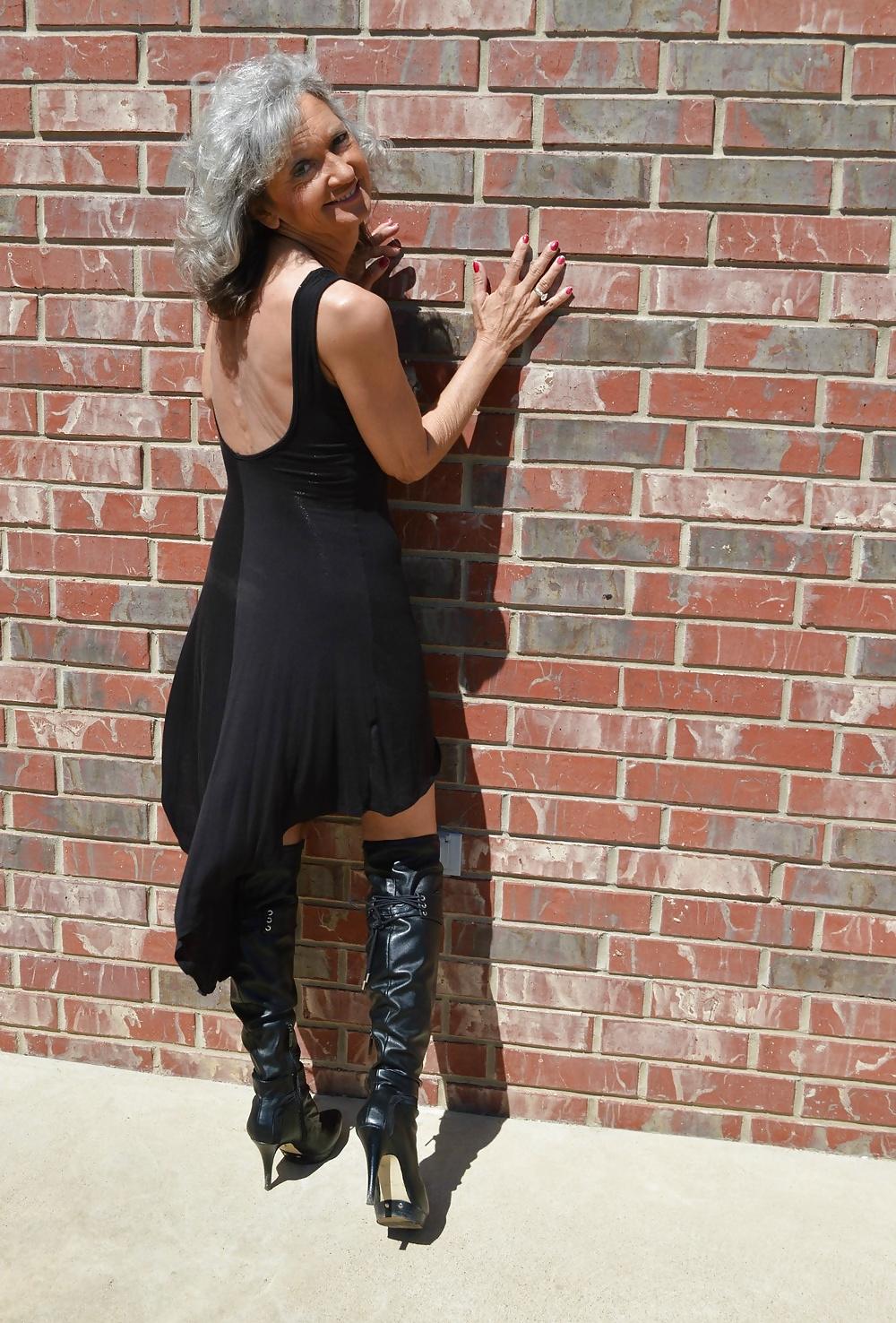 16P Alluring Granny! (Non-Nude)