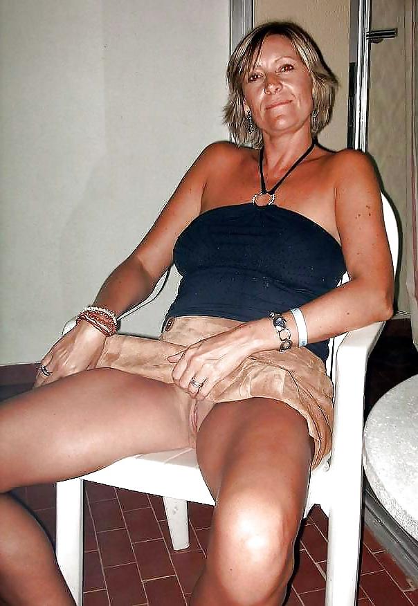 25P Only the best amateur mature ladies.26