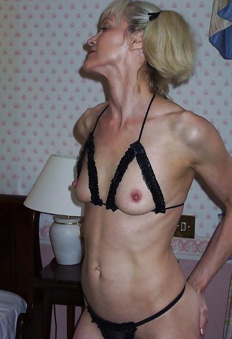 25P Alluring Granny!