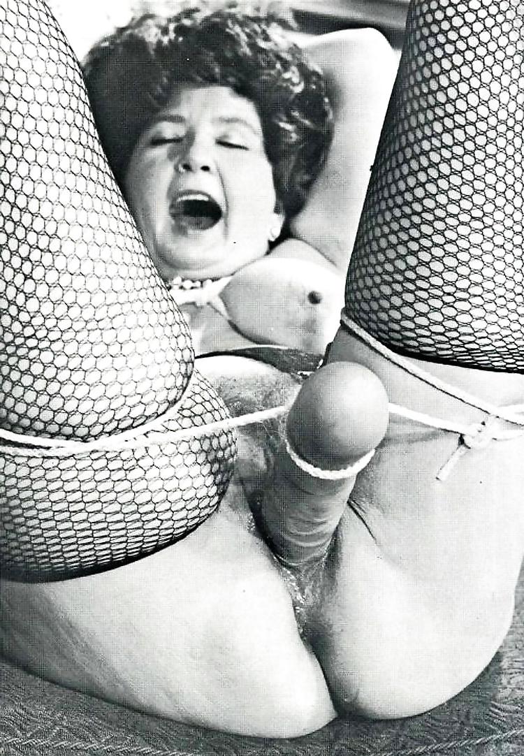 25P Amateur bondage