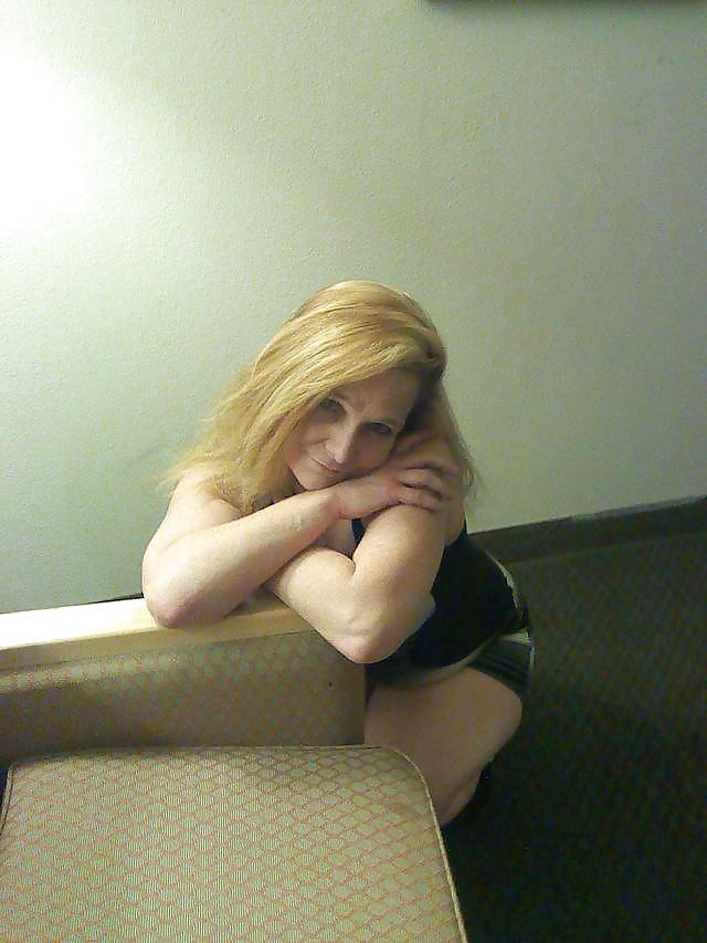 25P Amateur Milfs #4
