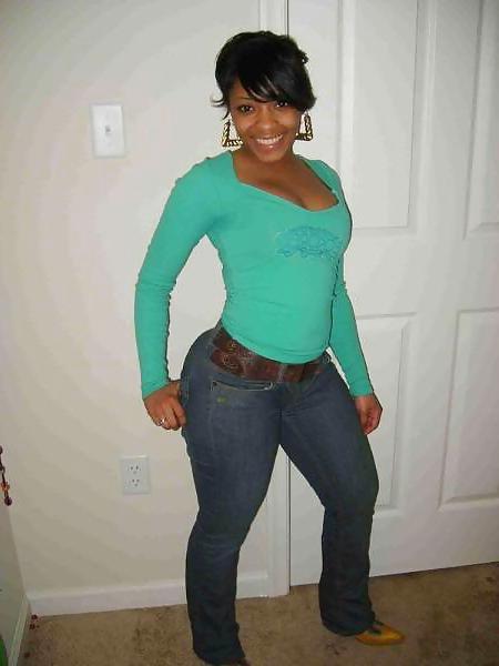 25P Amateur Black Girls Vol 12