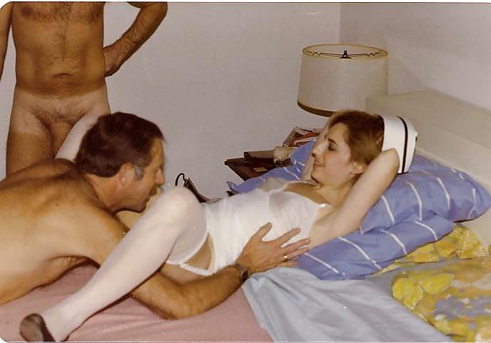 25P Classic Amateur Slut Wife
