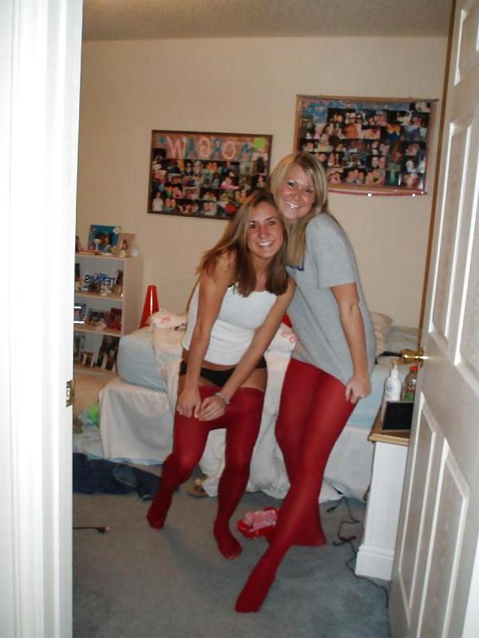25P Amateur babes wearing pantyhose.4
