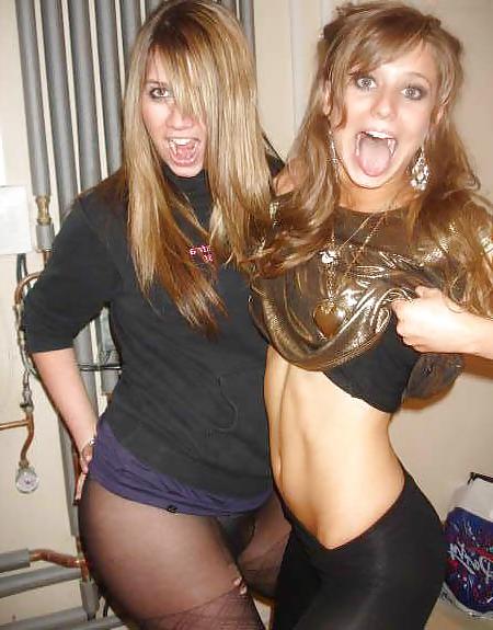 25P Amateur babes wearing pantyhose.4