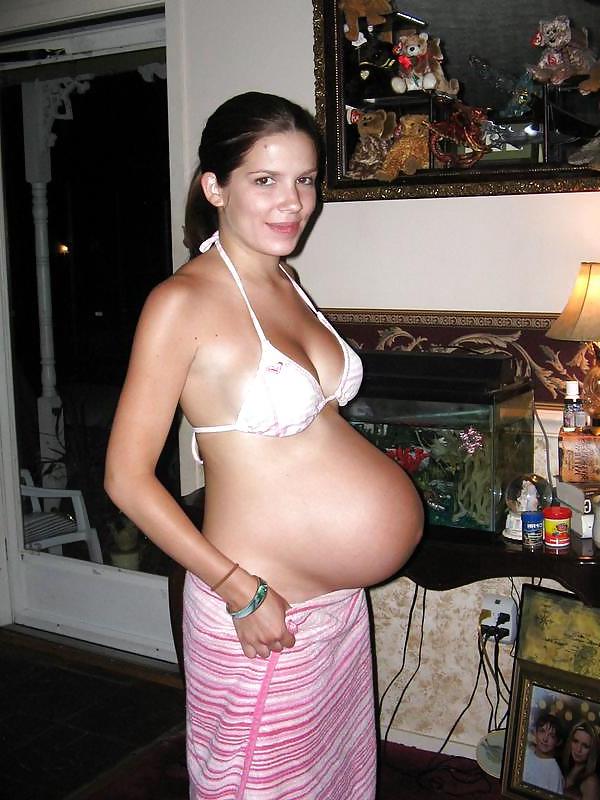 25P Amateur preggo babes and pregnant matures
