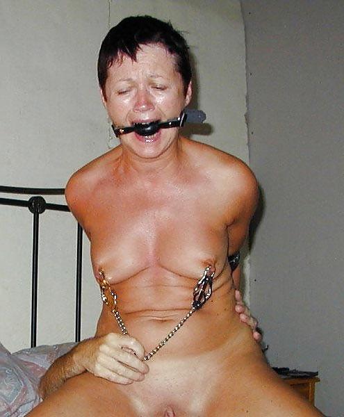 15P BDSM Amateur mature granny slaves