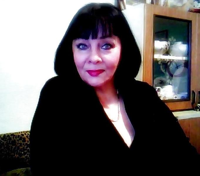 25P Alluring Granny! (Non-Nude)