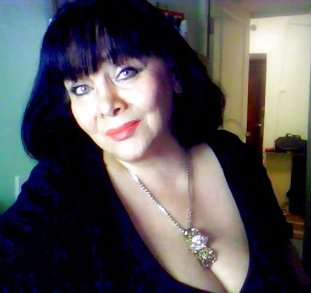 25P Alluring Granny! (Non-Nude)