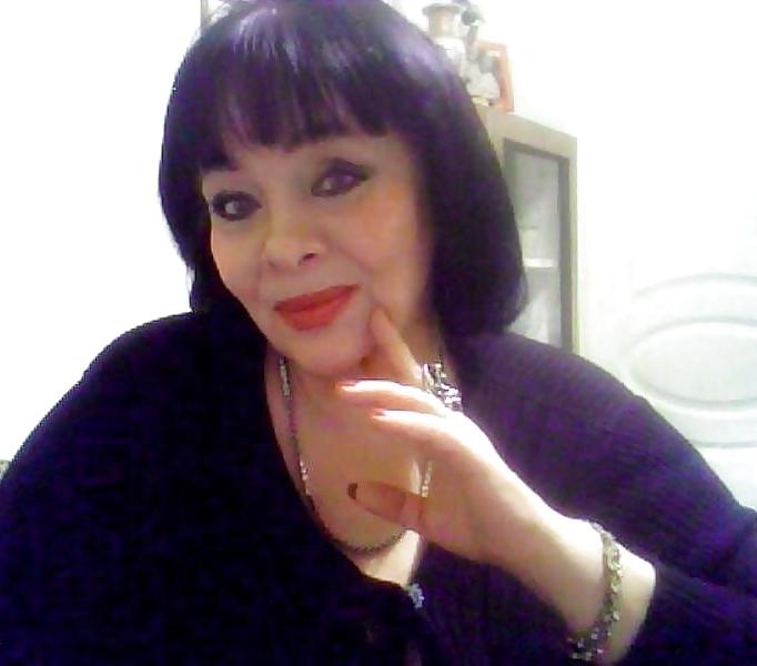 25P Alluring Granny! (Non-Nude)