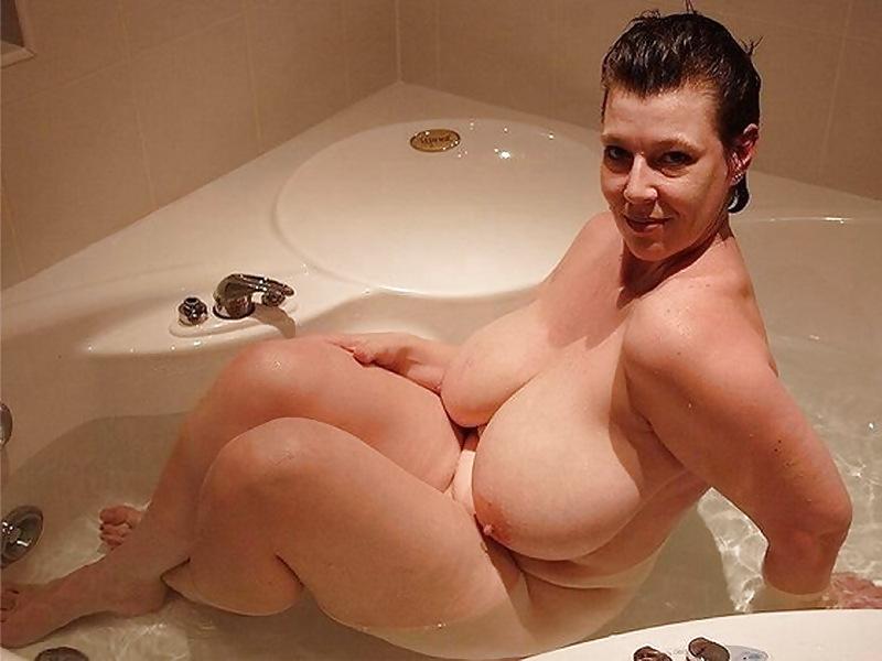 25P Russian mature moms and their adult boys! Amateur!