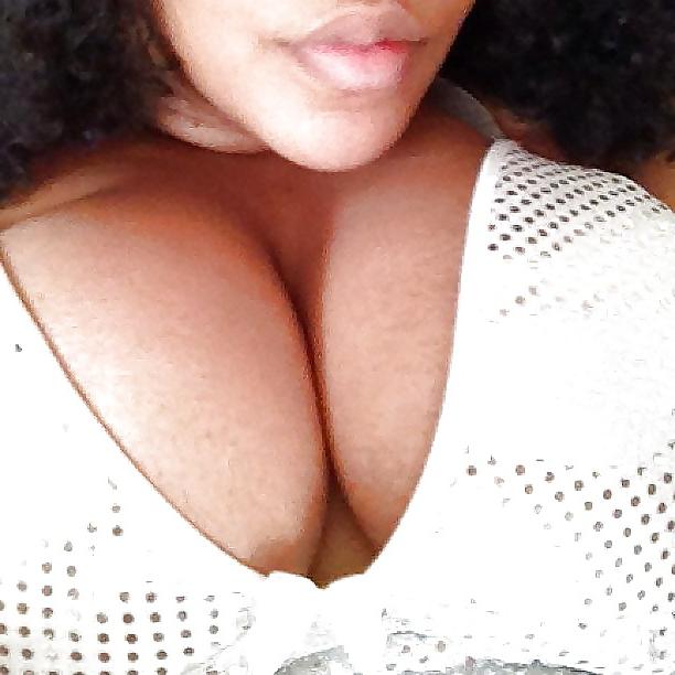 25P Amateur Black Girls Vol 5