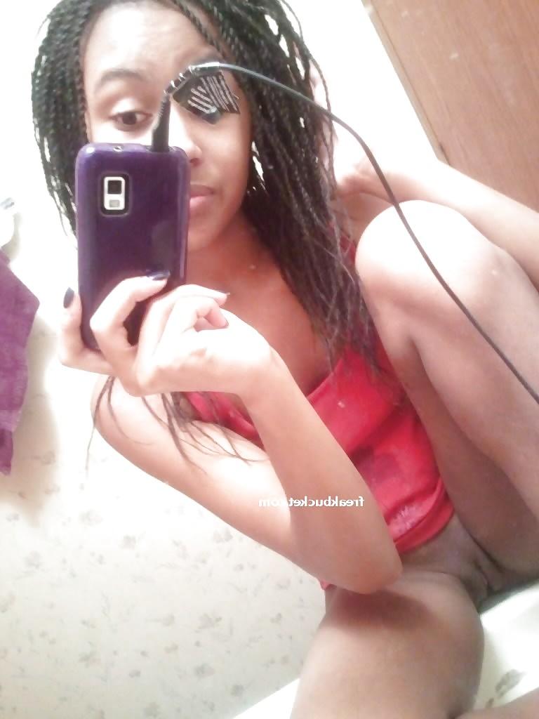 25P Amateur Black Girls Vol 5